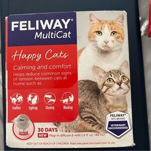 Feliway MultiCat calming and comforting happy cat Diffuser and Refill
